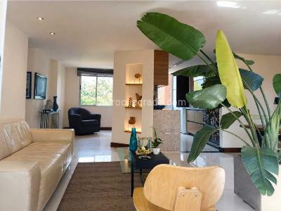 Apartamento en venta en Loma De Los Bernal, Medellín · foto 4 de 19