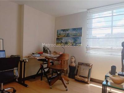 Apartamento en venta en Loma De Los Bernal, Medellín · foto 12 de 19