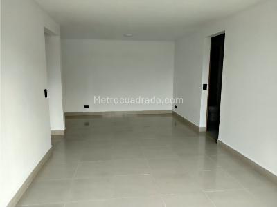 Apartamento en venta en La Almeria, Medellín · foto 2 de 17