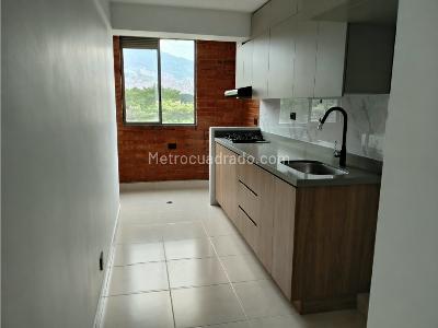 Apartamento en venta en La Almeria, Medellín · foto 3 de 17