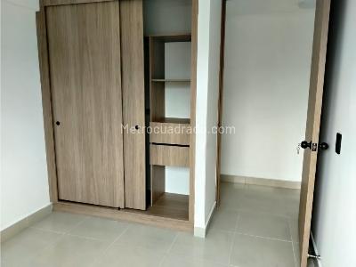 Apartamento en venta en La Almeria, Medellín · foto 9 de 17