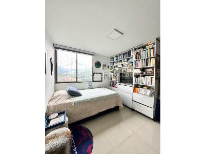 Apartamento en venta en Loma De Los Bernal, Medellín · foto 11 de 20