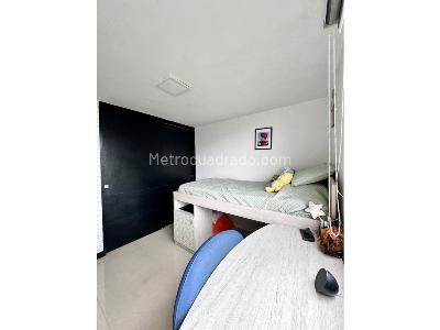 Apartamento en venta en Loma De Los Bernal, Medellín · foto 13 de 20
