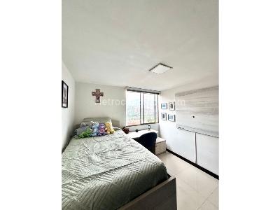 Apartamento en venta en Loma De Los Bernal, Medellín · foto 14 de 20