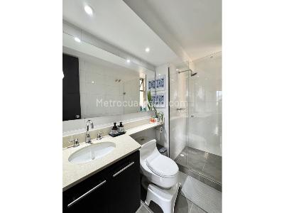 Apartamento en venta en Loma De Los Bernal, Medellín · foto 17 de 20