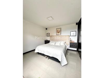 Apartamento en venta en Loma De Los Bernal, Medellín · foto 19 de 20