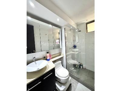 Apartamento en venta en Loma De Los Bernal, Medellín · foto 20 de 20