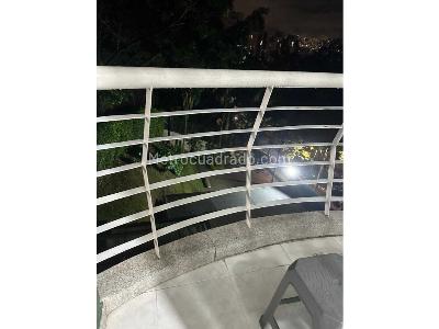 Apartamento de 1 alcoba en venta en Loma De Los Bernal, Medellín, 38 m² · foto 7 de 17