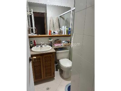 Apartamento de 1 alcoba en venta en Loma De Los Bernal, Medellín, 38 m² · foto 17 de 17