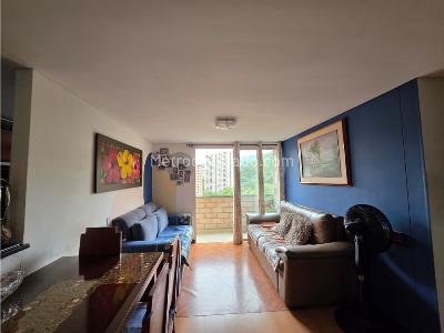 Apartamento en venta en Loma De Los Bernal, Medellín · foto 12 de 20