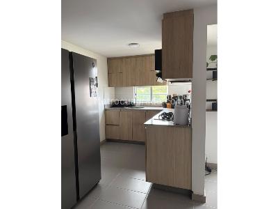 Apartamento de 2 alcobas en venta en Loma De Los Bernal, Medellín, 71 m² · foto 9 de 20