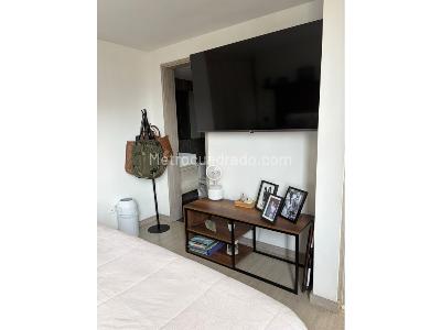 Apartamento de 2 alcobas en venta en Loma De Los Bernal, Medellín, 71 m² · foto 14 de 20