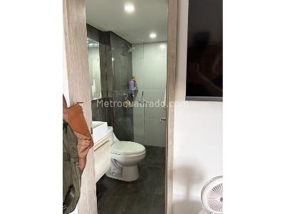 Apartamento de 2 alcobas en venta en Loma De Los Bernal, Medellín, 71 m² · foto 15 de 20