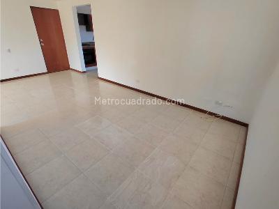 Apartamento de 3 alcobas en venta en Loma De Los Bernal, Medellín, 84 m² · foto 10 de 20