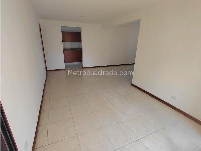 Apartamento de 3 alcobas en venta en Loma De Los Bernal, Medellín, 84 m² · foto 12 de 20