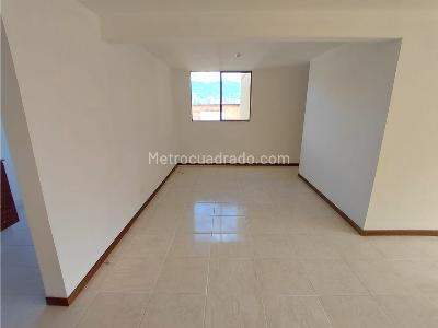 Apartamento de 3 alcobas en venta en Loma De Los Bernal, Medellín, 84 m² · foto 13 de 20