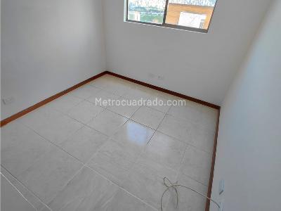 Apartamento de 3 alcobas en venta en Loma De Los Bernal, Medellín, 84 m² · foto 19 de 20