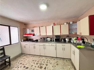 Casa de 4 alcobas en venta en Buenos Aires, Medellín, 153 m² · foto 6 de 18