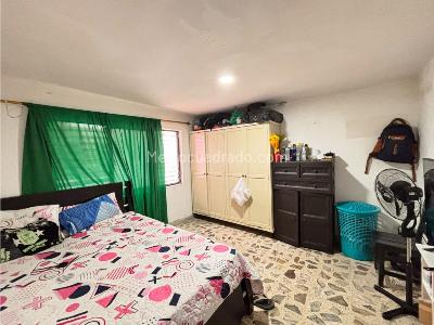 Casa de 4 alcobas en venta en Buenos Aires, Medellín, 153 m² · foto 11 de 18