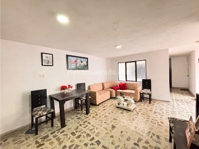 Casa de 4 alcobas en venta en Buenos Aires, Medellín, 153 m² · foto 12 de 18