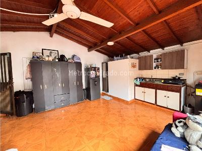 Casa de 4 alcobas en venta en Buenos Aires, Medellín, 153 m² · foto 14 de 18