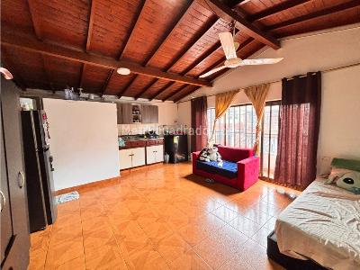 Casa de 4 alcobas en venta en Buenos Aires, Medellín, 153 m² · foto 17 de 18