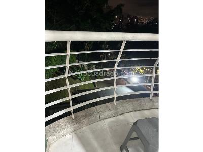 Apartaestudio en venta en Loma De Los Bernal, Medellín, 38 m² · foto 3 de 11