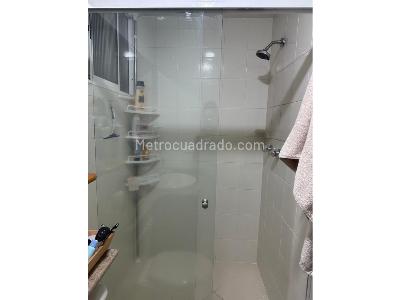 Apartaestudio en venta en Loma De Los Bernal, Medellín, 38 m² · foto 6 de 11