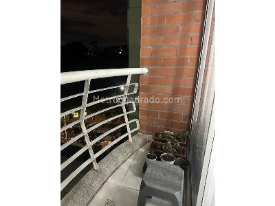 Apartaestudio en venta en Loma De Los Bernal, Medellín, 38 m² · foto 10 de 11