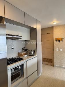 Apartamento de 3 alcobas en venta en Belen Loma De Los Bernal, Medellín, 96 m² · foto 2 de 19