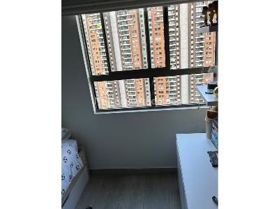 Apartamento de 2 alcobas en venta en Loma De Los Bernal, Medellín, 68 m² · foto 11 de 19