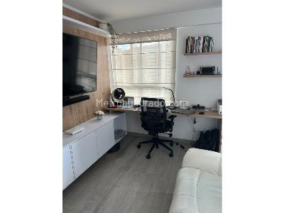 Apartamento de 2 alcobas en venta en Loma De Los Bernal, Medellín, 68 m² · foto 6 de 19