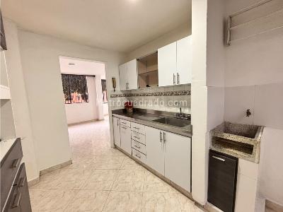 Apartamento de 4 alcobas en venta en Loma Del Indio, Medellín, 80 m² · foto 5 de 20