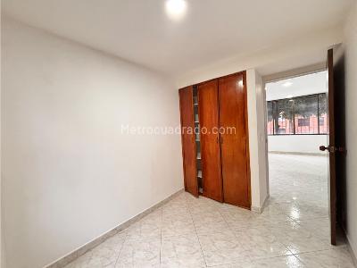Apartamento de 4 alcobas en venta en Loma Del Indio, Medellín, 80 m² · foto 9 de 20
