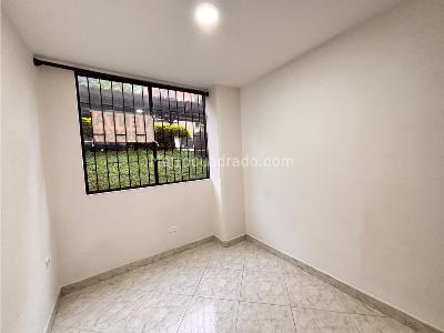 Apartamento de 4 alcobas en venta en Loma Del Indio, Medellín, 80 m² · foto 13 de 20