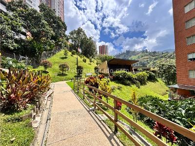 Apartamento de 3 alcobas en venta en El Chigui, Envigado, 67 m² · foto 3 de 20