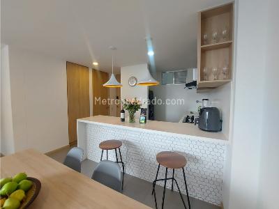 Apartamento de 3 alcobas en venta en Guayabal, Medellín, 75 m² · foto 2 de 12