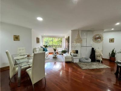 Apartamento en venta en El Poblado, Medellín · foto 2 de 13