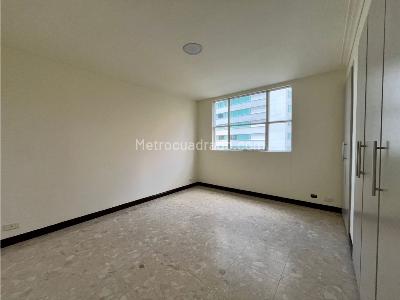 Apartamento en venta en El Poblado, Medellín · foto 12 de 15