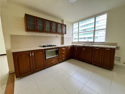 Apartamento en venta en El Poblado, Medellín · foto 3 de 15