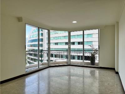 Apartamento en venta en El Poblado, Medellín · foto 5 de 15