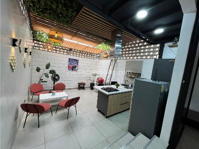 Casa de 4 alcobas en venta en Boston, Medellín, 105 m² · foto 2 de 21