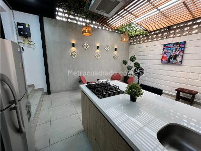 Casa de 4 alcobas en venta en Boston, Medellín, 105 m² · foto 4 de 21