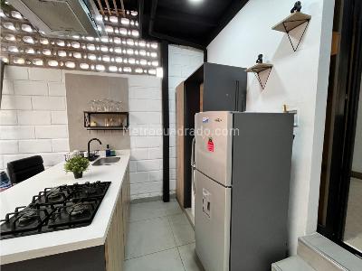 Casa de 4 alcobas en venta en Boston, Medellín, 105 m² · foto 5 de 21