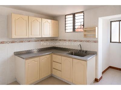 Casa de 3 alcobas en venta en Manrique, Medellín, 67 m² · foto 4 de 19