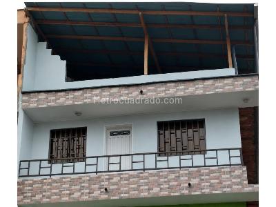 Casa de 3 alcobas en venta en Manrique, Medellín, 67 m² · foto 8 de 19