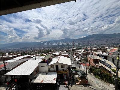 Casa de 3 alcobas en venta en Manrique, Medellín, 67 m² · foto 9 de 19