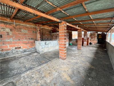 Casa de 3 alcobas en venta en Manrique, Medellín, 67 m² · foto 10 de 19
