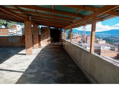 Casa de 3 alcobas en venta en Manrique, Medellín, 67 m² · foto 11 de 19