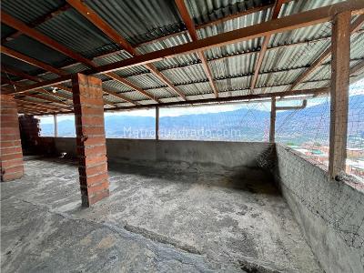 Casa de 3 alcobas en venta en Manrique, Medellín, 67 m² · foto 12 de 19